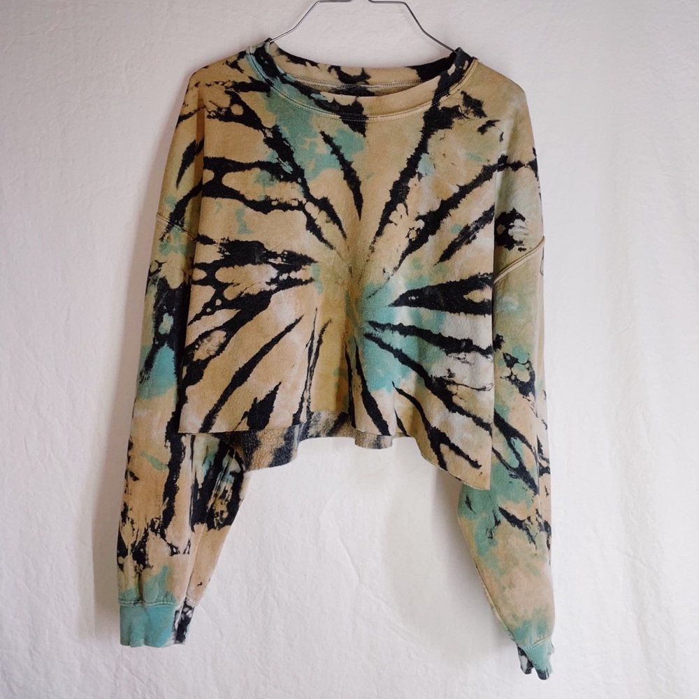 Vintage Tie Dye Cropped Crewneck